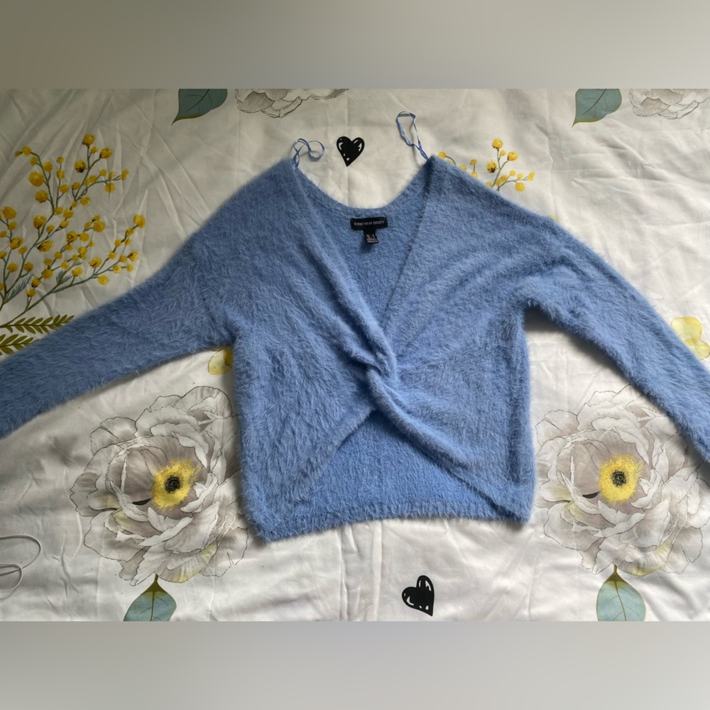 Criss cross crop top sweater